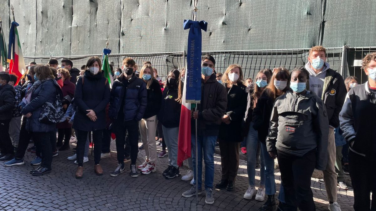 4 novembre 2021: l’Istituto Santachiara di Voghera partecipa alla celebrazione della Giornata dell’Unità Nazionale e delle Forze Armate