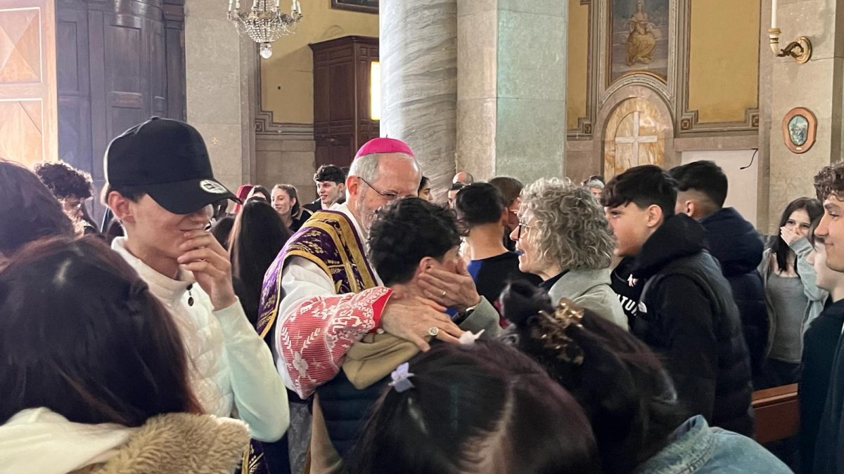 S.E. Guido Marini officia la S. Messa Pasquale per i ragazzi del CFP di Stradella